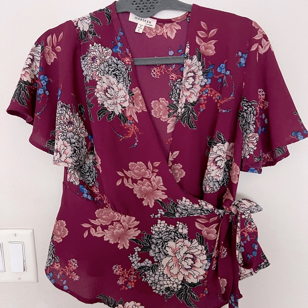 Pretty floral wrap too